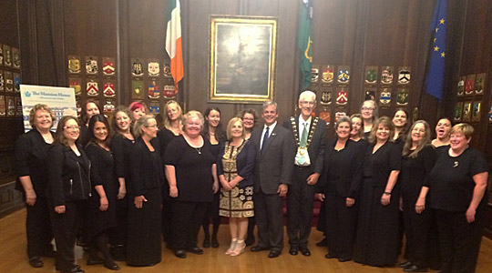Mayor Adler, Dublin Lord Mayor Ní Dhálaigh and Fingal Mayor O’Connor meet with Austin’s SoCo Women’s Choir after their concert at Dublin’s Mansion House