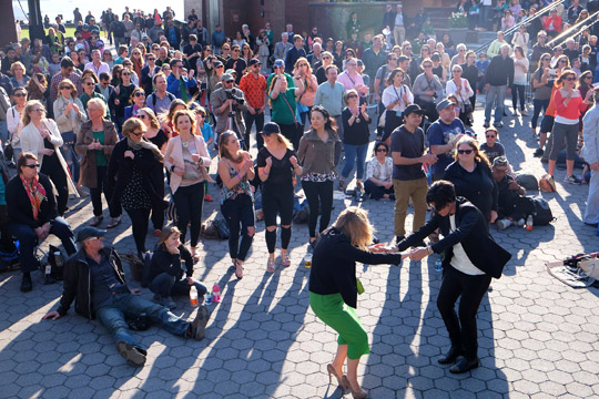 In Wagner Park, music and dancing filled the cultural programme for the afternoon