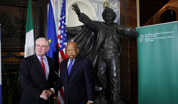 T&aacute;naiste with Congressman Lewis Iveagh House