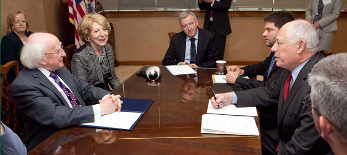 isit to Chicago, Illinois & Bloomington, Indiana, USA by The President of Ireland and Sabina Higgins.
Pictured is President Higgins and Governor of Illinois Pat Quinn. Picture by Shane O'Neill / Copyright Fennell Photography 2014.
