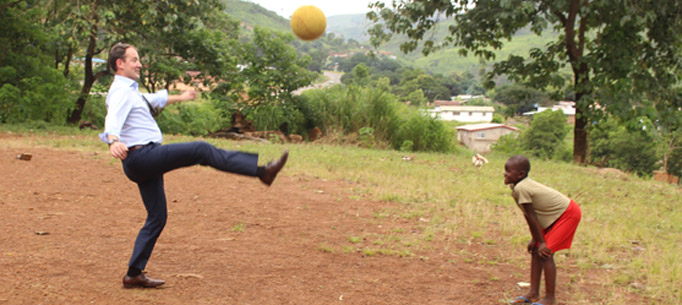 Minister Sherlock visits a GOAL and Irish Aid supported orphanage in Freetown, 3 October 2014