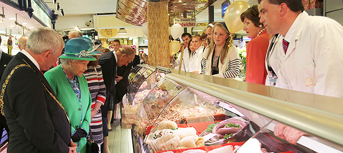 Her Majesty Queen Elizabeth II meeting traders with Lord Mayor of Cork Cllr. Michael O'Connell in The Old English Market, Cork City, on her on Friday on her State Visit to Ireland.