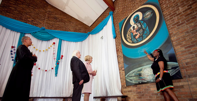 Pictured is President Michael D Higgins and his wife Sabina look at a portarit of  'The Black Madonna' at the Regina Mundi Catholic Church in Soweto on the sixteenth day of the Presidents 22 day official visit to Ethiopia, Malawi and South Africa.Photo Chris Bellew /  Fennell Photography 2014