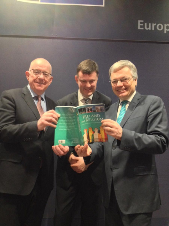 Minister Flanagan presents the book on Belgian Irish relations, produced by the Embassy of Ireland, Brussels and co-edited by Ambassador Mac Aodha, to his Belgian counterpart, Minister Didier Reynders.