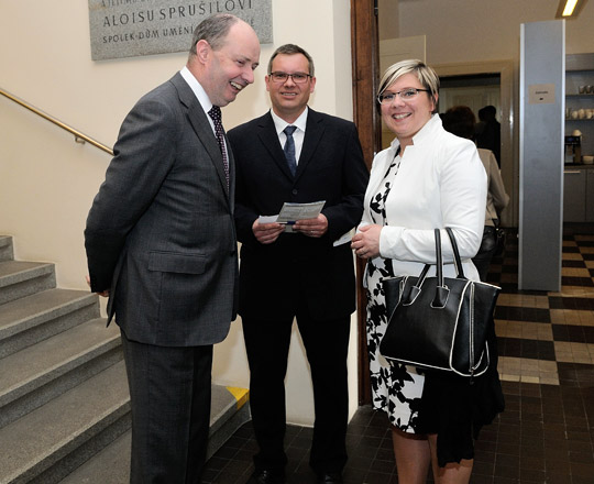 Ambassador Sheehan with Jiří Jůza, Director of the Art Gallery in Ostrava and Petra Bernfeldová, Mayor of Moravská Ostrava a Přívoz