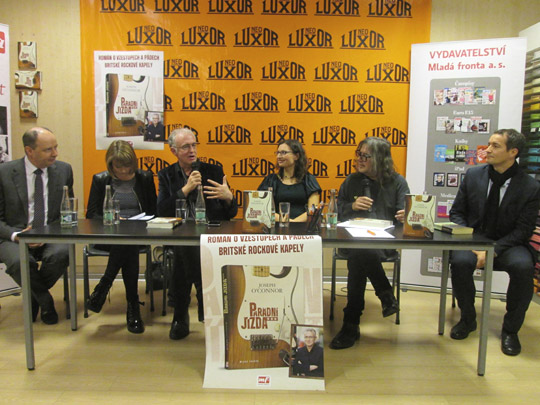 Joseph O’Connor with Ambassador Sheehan, translator Petra Nagyová, music expert Vojtěch Lindaur and representatives of Mladá fronta publishing house