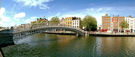 Ha'penny Bridge, Dublin, Ireland