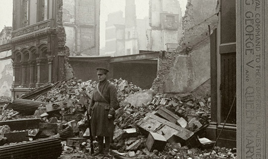 Stereoscopic view of Dublin ruins, 1916 © Sean Sexton Collection