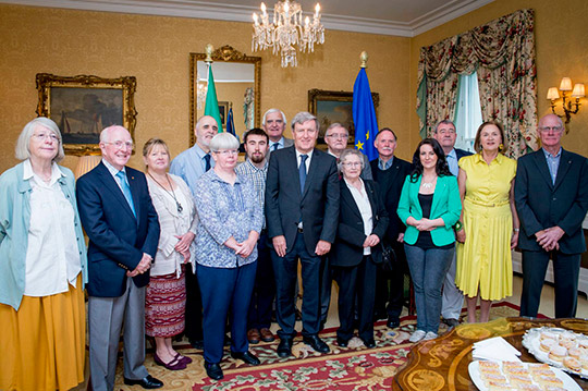 Bronnadh na fáinní – Irish language students recognised at the Embassy