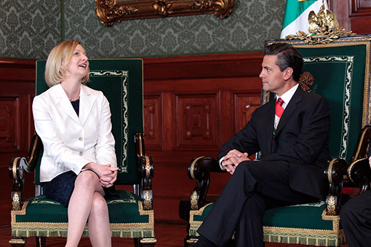 Ambassador Sonja Hyland presents her credentials to the President of Mexico, Enrique Peña Nieto. Author: Ulises Ramirez Castillo (c)Secretaría de Relaciones Exteriores México