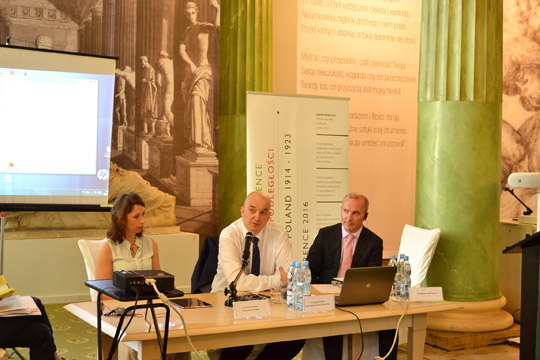 Dr. Sławomir Dębski, Director of the Polish Institute of International Affairs, discusses Polish issues at the Paris Peace Conference on a panel moderated by Ambassador Gerard Keown