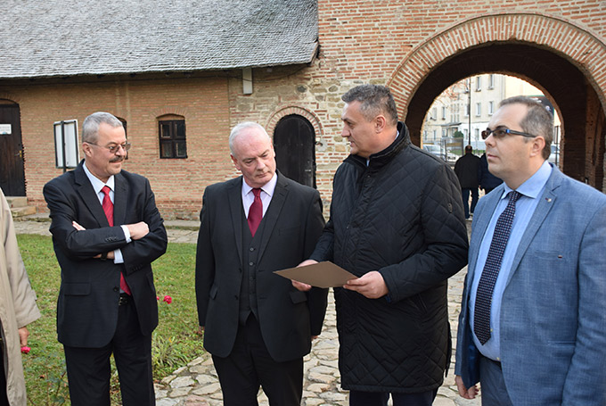 Ambassador Derek Feely and Commercial Attaché Liviu Buzilă visit Dâmboviţa County