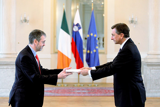 Ambassador Pat Kelly presents his credentials to H.E. Mr Borut Pahor