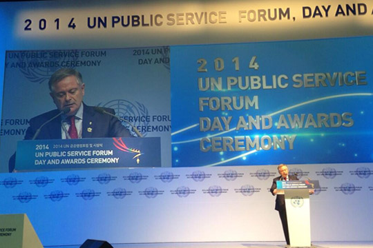 Minister Howlin addresses UNPS Forum