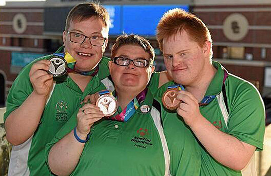 Members of Team Ireland proudly show their medals!