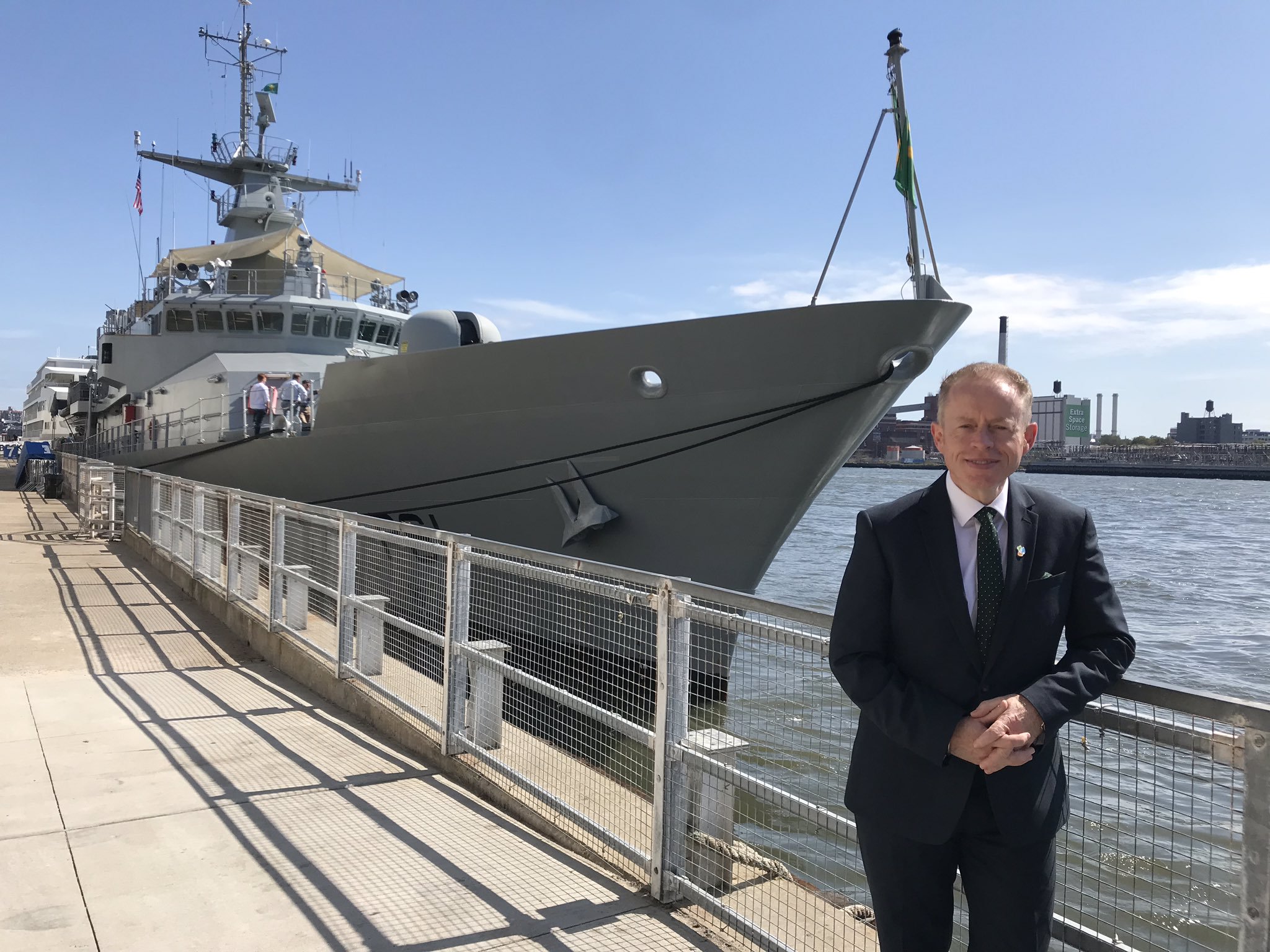 MoS Cannon visiting LÉ Samuel Beckett in New York City