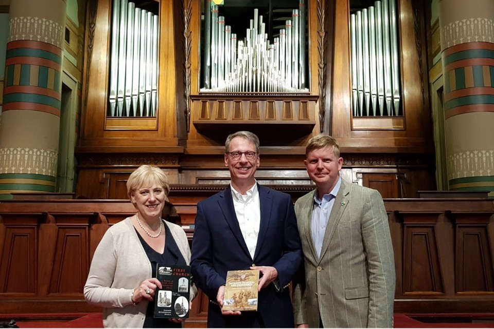 Minister Humphreys and Consul General Stephens with Stuart R. Gordon, Pastor of the First Presbyterian Church of Nashville