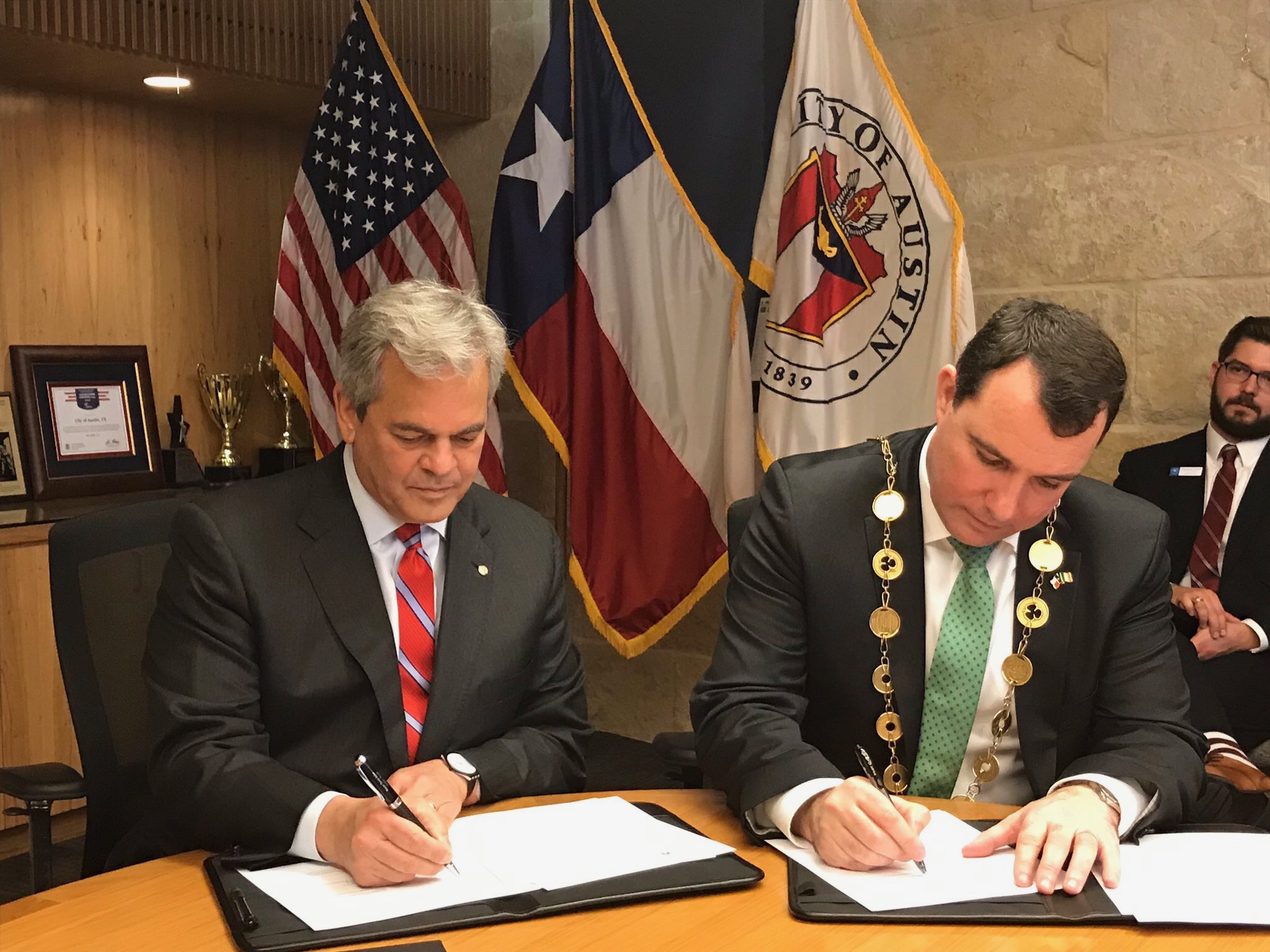 Mayors of Austin and Limerick Sign Agreement for Future Collaboration