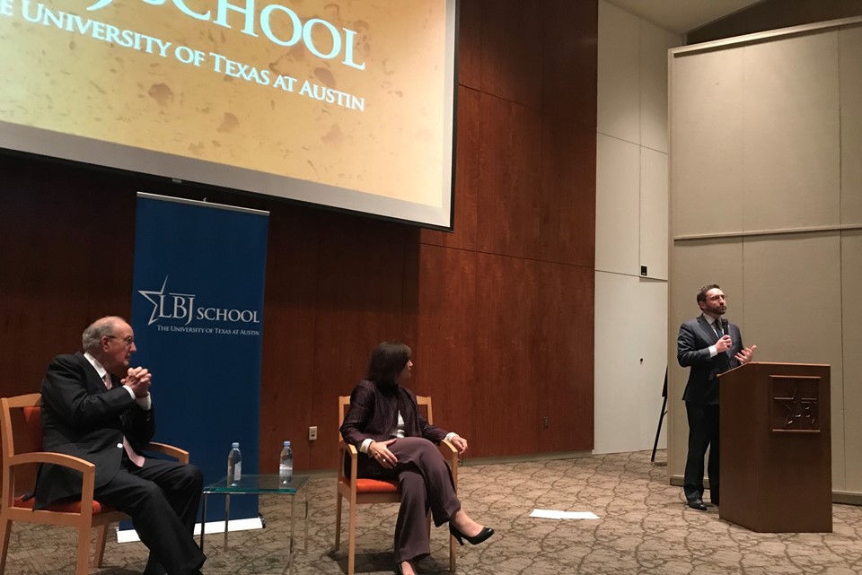 Consul General Adrian Farrell welcoming Senator George Mitchell to Austin, Texas at the LBJ School of Public Policy to mark the 20th anniversary of the Good Friday Agreement on 19 November, 2018. 