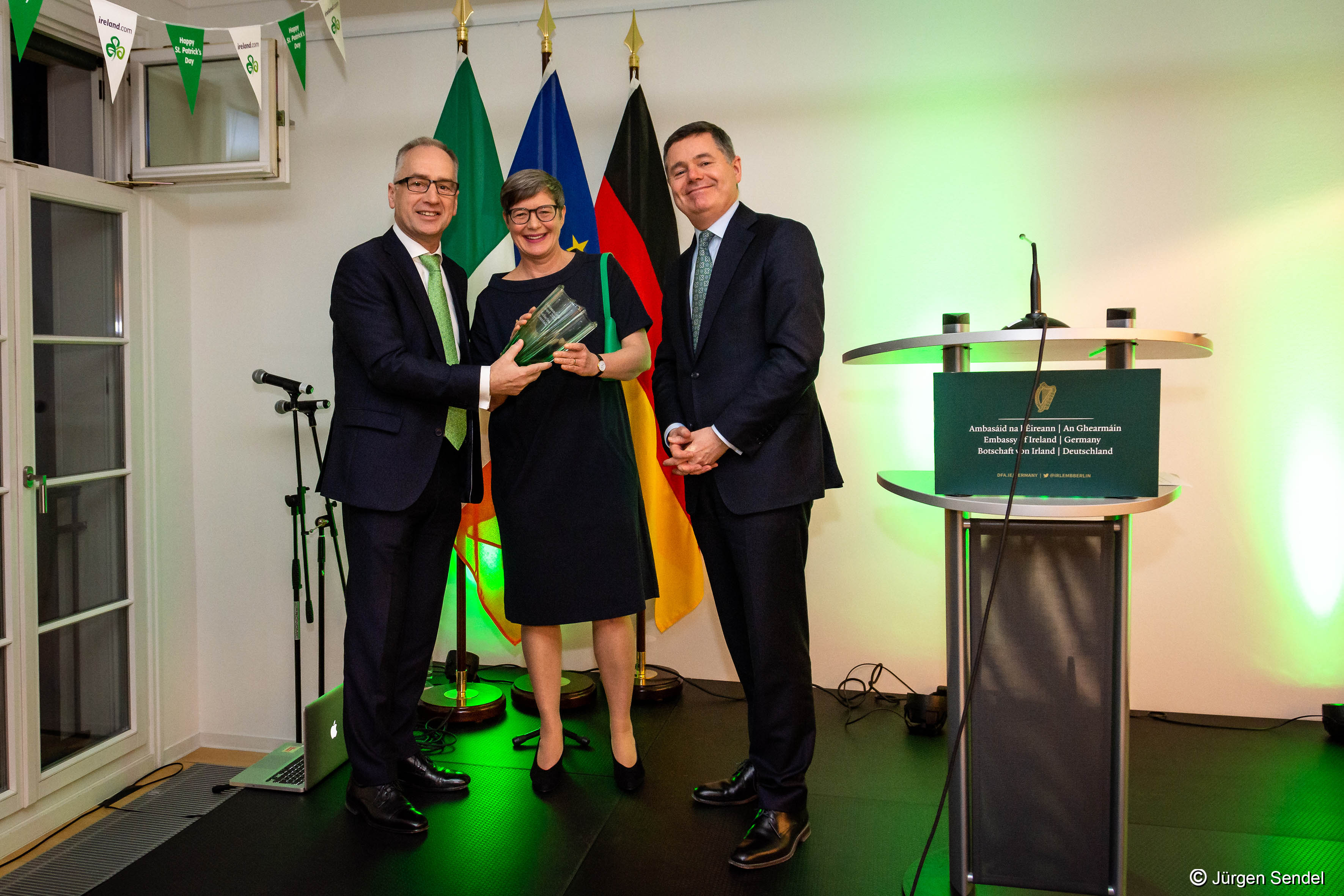 Prof. Dr. Katharina Rennhak Receives The Ambassador of Ireland – St. Patrick’s Day Award 