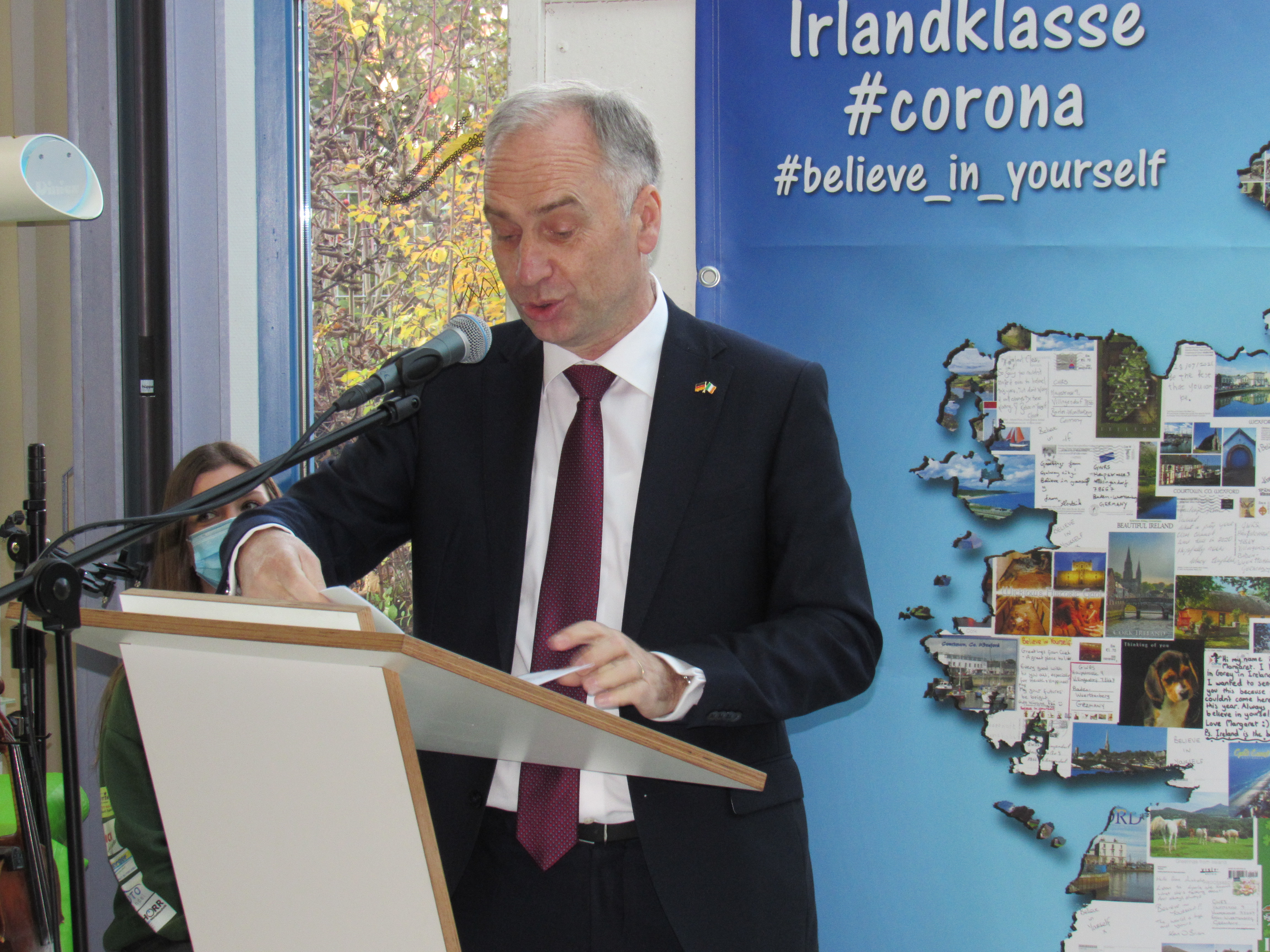 Ambassador Dr. Nicholas O’Brien Visits School in Villingendorf