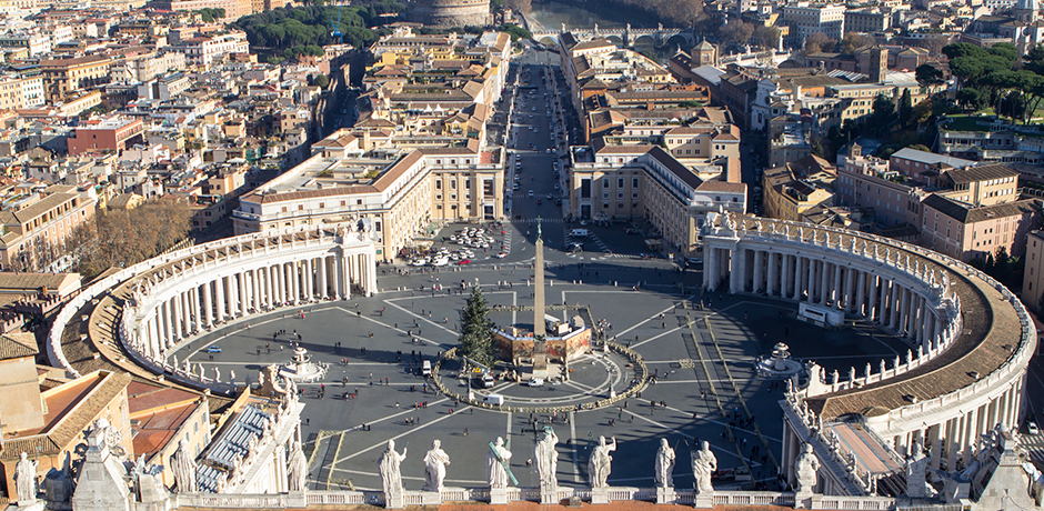 Panorama view of Piazza San Pietro in Vatican City