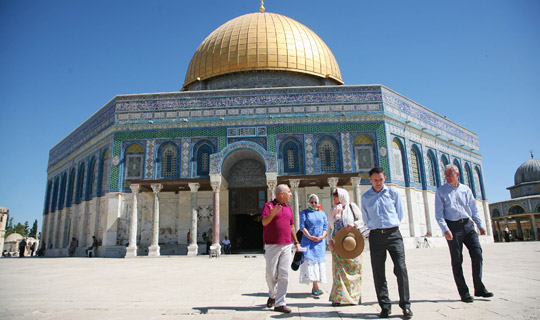 Minister of State Kathleen Lynch T.D. visited the Al Aqsa Mosque and other sites in Jerusalem's Old City with Martina Feeney, Representative of Ireland to the Palestinian Authority
